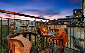**Modern ***Central ***Rooftop *** You'Ll Love It